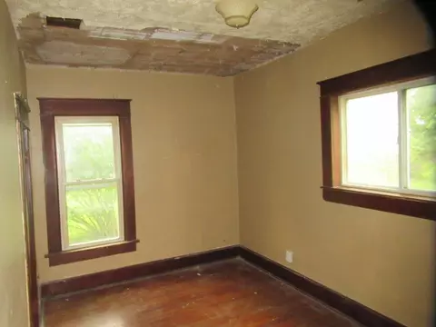 Bedroom - 316 E Hancock St, Longview, IL 61852 photo 2 of 2
