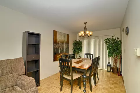 Dining - 643 N Willow Rd, Elmhurst, IL 60126 photo 1 of 3
