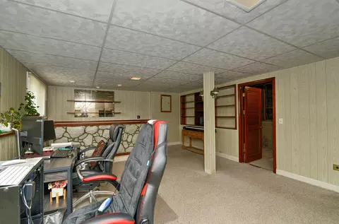 Other - 643 N Willow Rd, Elmhurst, IL 60126 photo 2 of 6