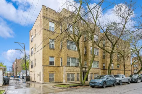 3549 W Belle Plaine Ave #1W, Chicago, IL 60618