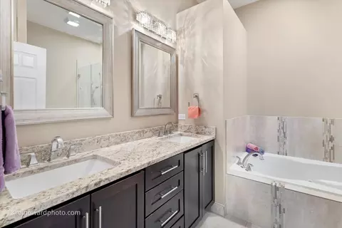 481 Prestwick Ln, Wheeling, IL 60090 photo 20