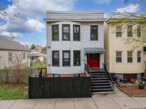 2835 W 38th Pl, Chicago, IL 60632