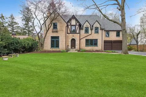Exterior - 626 Greenleaf Ave, Glencoe, IL 60022 photo 2 of 5