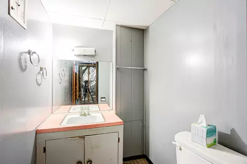 Bath - 8240 S Champlain Ave, Chicago, IL 60619 photo 5 of 5