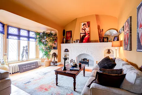Living - 8240 S Champlain Ave, Chicago, IL 60619 photo 2 of 6