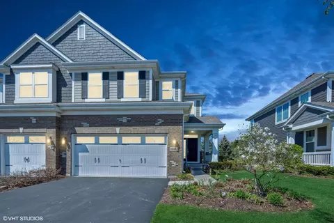 3 S622 Breme Dr, Warrenville, IL 60555