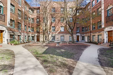 1820 W Chase Ave #2, Chicago, IL 60626