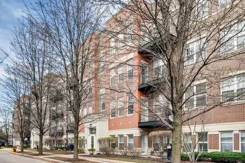 1235 N Orleans St #703, Chicago, IL 60610