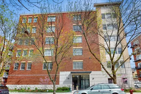 2320 W Saint Paul Ave #204, Chicago, IL 60647
