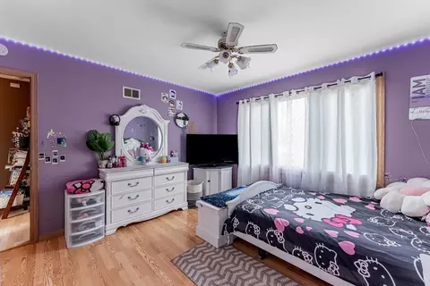 Bedroom - 15412 Hamlin Ave, Markham, IL 60428 photo 4 of 6