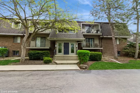118 E Bailey Rd #D, Naperville, IL 60565