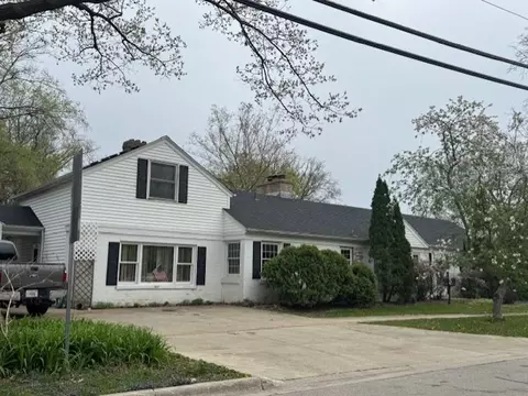 1010 E Illinois St, Wheaton, IL 60187