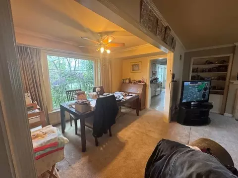Dining - 1010 E Illinois St, Wheaton, IL 60187 photo 1 of 1