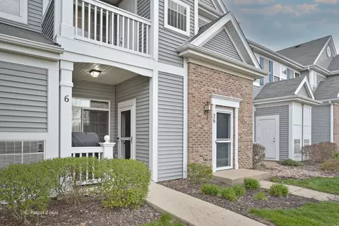 2215 Aurora Dr #6, Pingree Grove, IL 60140