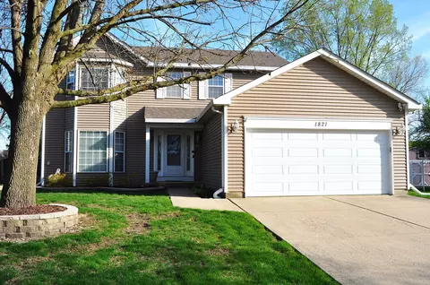 1821 Pastoral Ln, Hanover Park, IL 60133