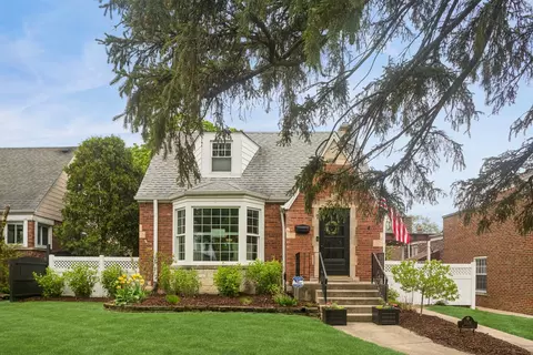 1126 Harrison St, Park Ridge, IL 60068