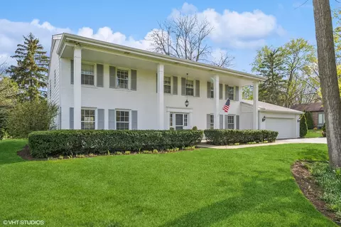1377 Arcady Dr, Lake Forest, IL 60045
