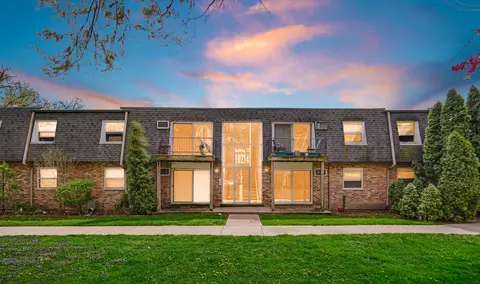 10214 S 84th Ter #109, Palos Hills, IL 60465