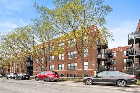 1151 W Grace St #3N, Chicago, IL 60613