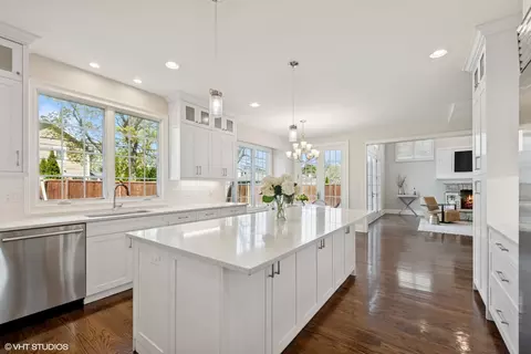 Kitchen - 1958 Central Rd, Glenview, IL 60025 photo 5 of 6
