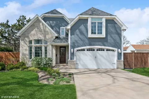 1958 Central Rd, Glenview, IL 60025