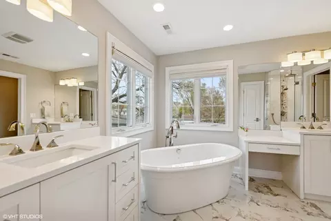Bath - 1958 Central Rd, Glenview, IL 60025 photo 1 of 4