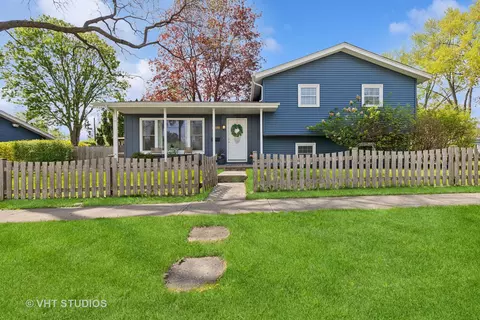 69 N Idlewild Ave, Mundelein, IL 60060