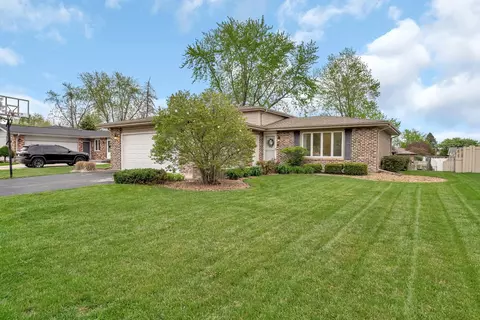 509 S Rathje Rd, Peotone, IL 60468