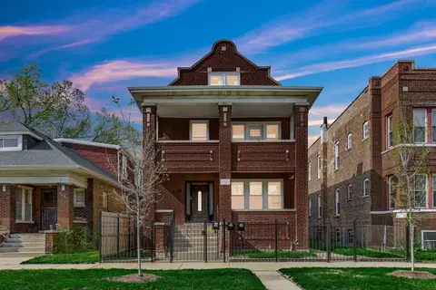 3048 E 80th St, Chicago, IL 60617