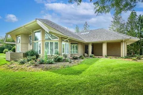 1218 Schaeffer Rd, Long Grove, IL 60047