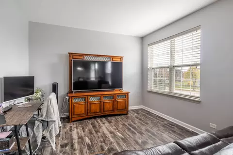 3052 Mosedale St, Elgin, IL 60124 photo 9