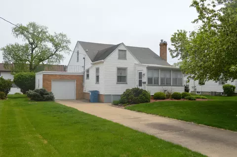 933 S 5th St, Princeton, IL 61356