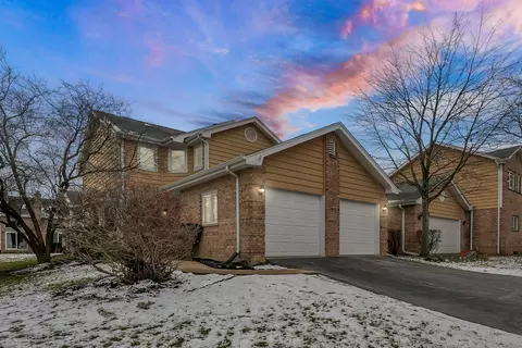 17247 Lakebrook Dr, Orland Park, IL 60467