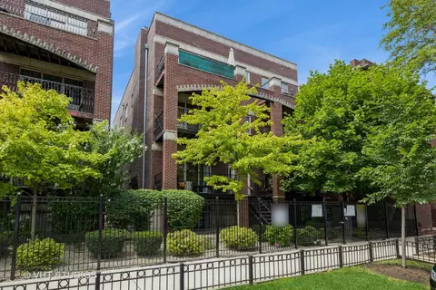 4220 S King Dr #2S, Chicago, IL 60653