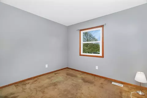 Bedroom - 108 Augusta Rd, Oswego, IL 60543 photo 3 of 3