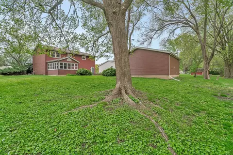 Exterior - 108 Augusta Rd, Oswego, IL 60543 photo 10 of 12