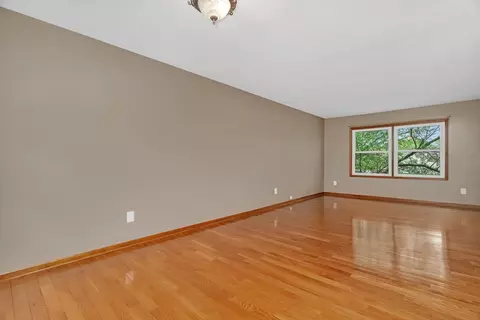Living - 108 Augusta Rd, Oswego, IL 60543 photo 5 of 6