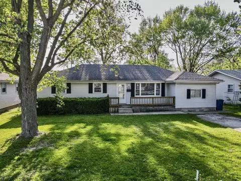 705 Jonette Ave, Bradley, IL 60915