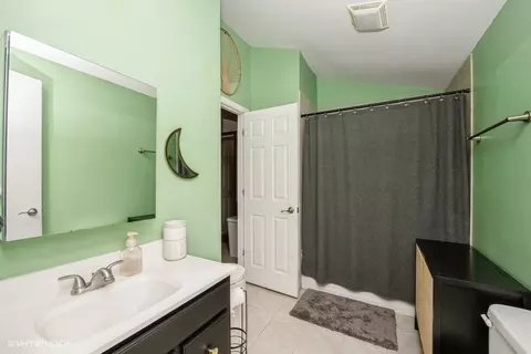 Bath - 27833 W Bayview Dr, Ingleside, IL 60041 photo 2 of 2