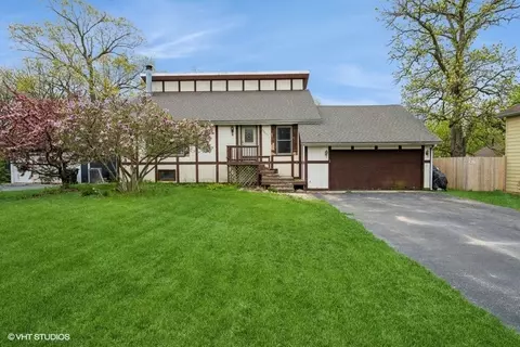Exterior - 27833 W Bayview Dr, Ingleside, IL 60041 photo 2 of 4