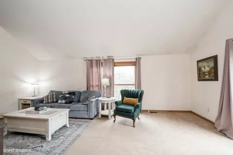 Living - 27833 W Bayview Dr, Ingleside, IL 60041 photo 3 of 4