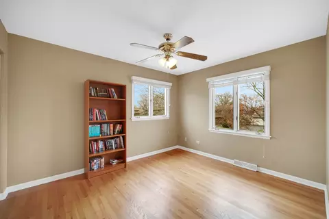 Bedroom - 1102 W Compton Pt, Addison, IL 60101 photo 4 of 4