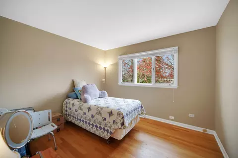 Bedroom - 1102 W Compton Pt, Addison, IL 60101 photo 3 of 4
