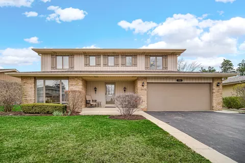 1102 W Compton Pt, Addison, IL 60101