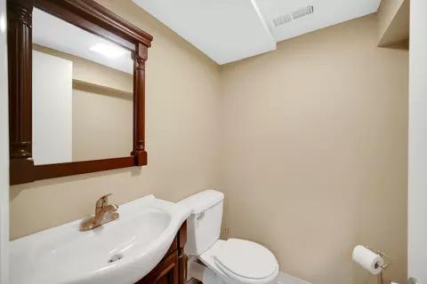 Bath - 1102 W Compton Pt, Addison, IL 60101 photo 6 of 6