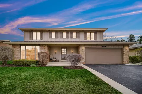 Exterior - 1102 W Compton Pt, Addison, IL 60101 photo 2 of 5