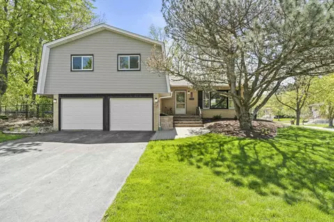6125 Jennifer Ave, Tinley Park, IL 60477