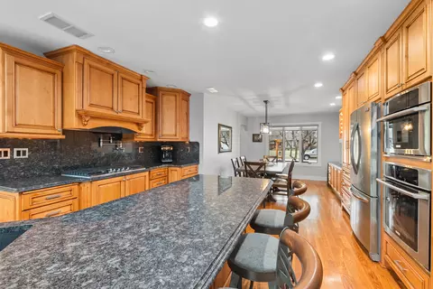 6932 Westview Dr, Oak Forest, IL 60452 photo 17