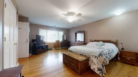 Bedroom - 229 E Jefferson St, Arcola, IL 61910 photo 3 of 15