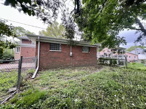 Exterior - 229 E Jefferson St, Arcola, IL 61910 photo 12 of 12